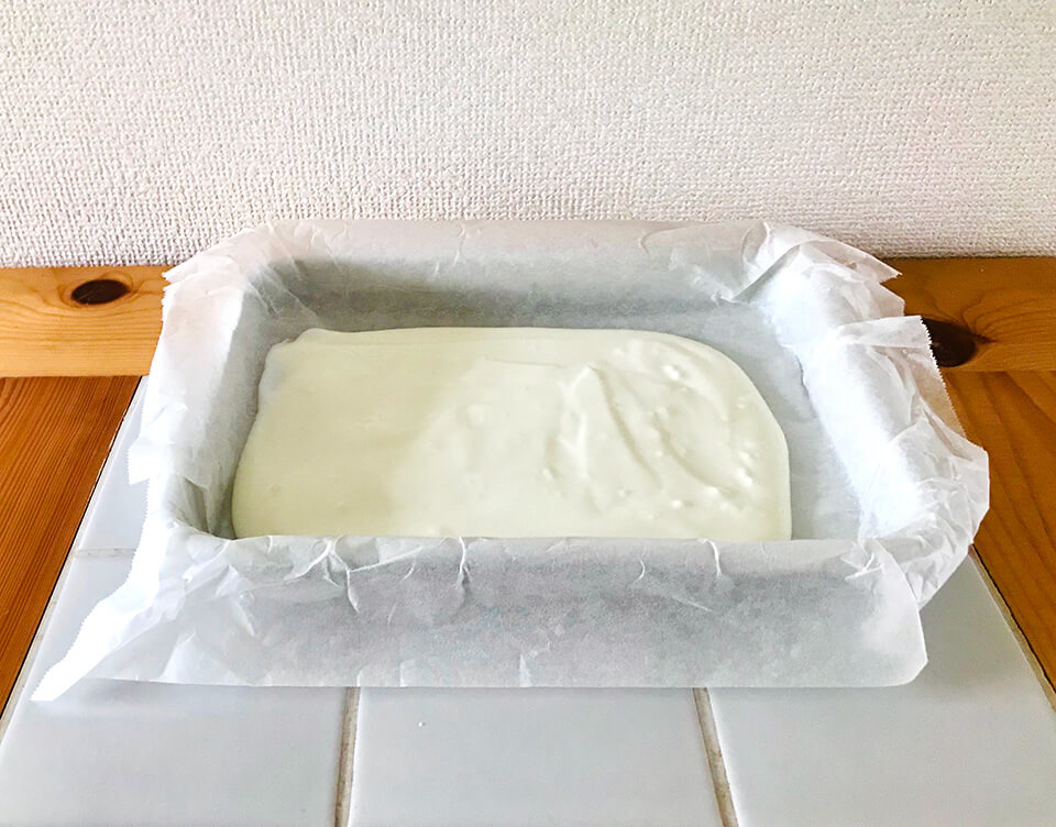 北海道生乳ヨーグルト in バット